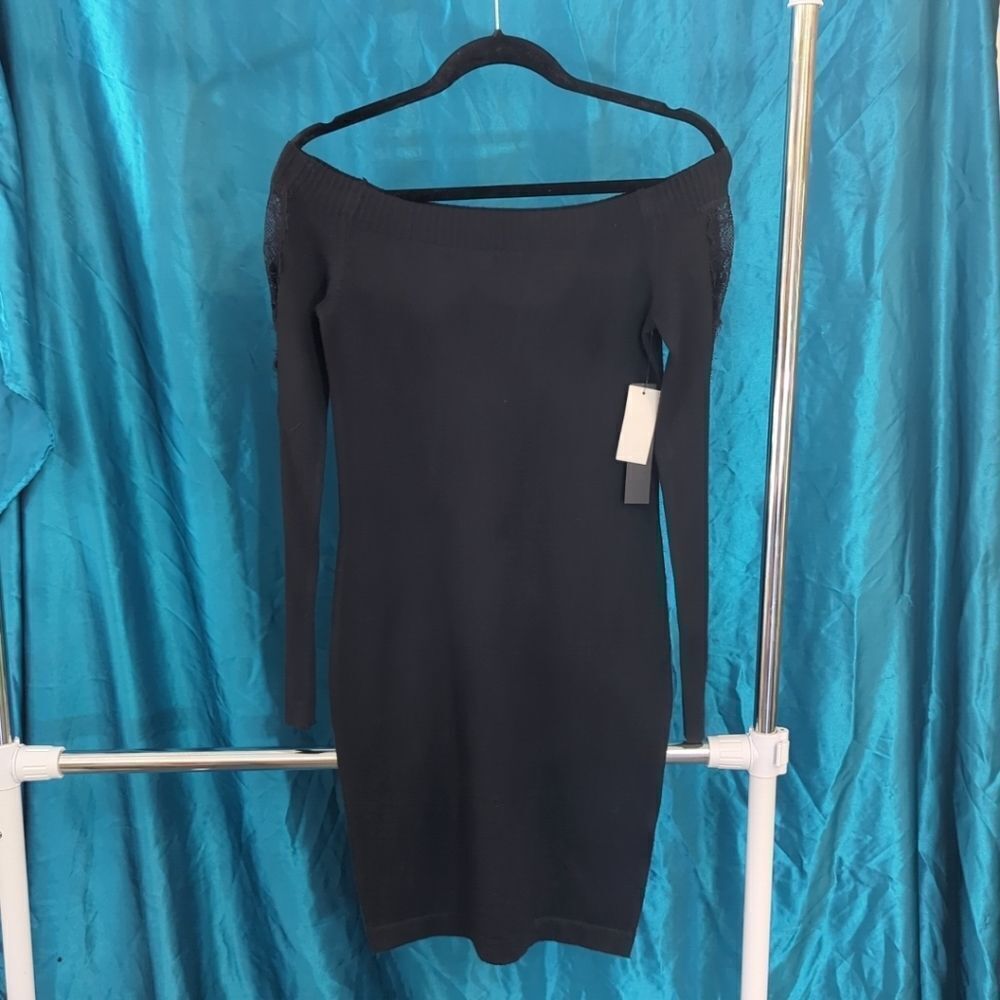 NWT Cynthia Steffe Off Shoulder Long Sleeve Lace Cocktail Dress in Black. XS